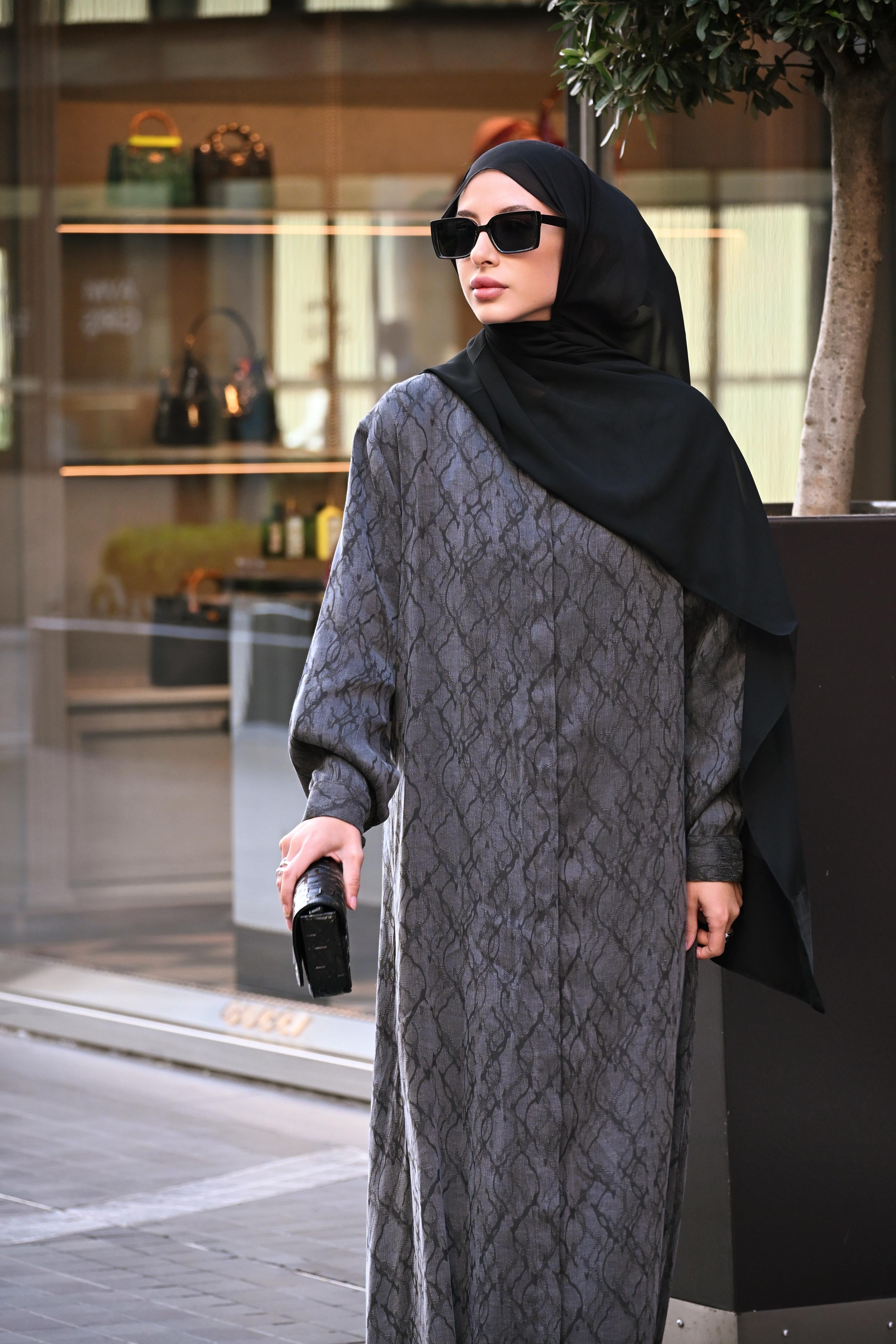 Aişe ferace (füme)