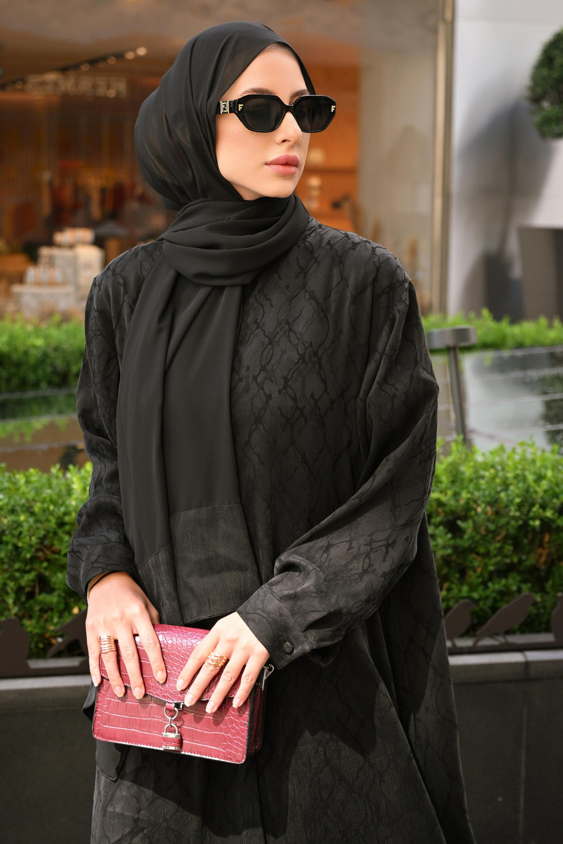 Aişe Ferace (siyah)